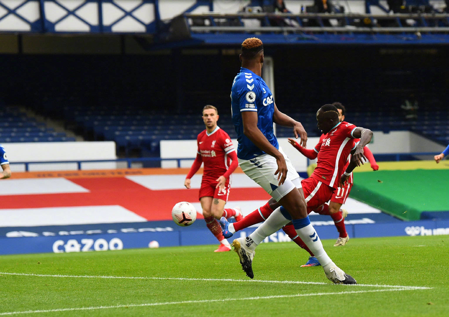 这损害了他 这损害了他